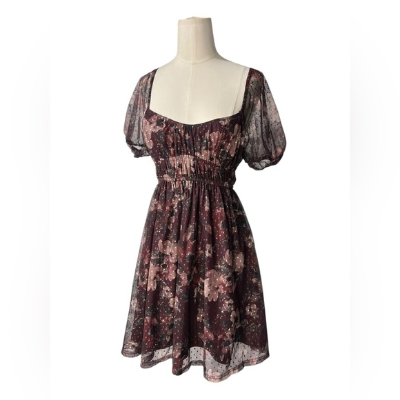 Francescas Bridget Cinched Waist Floral Dress in XS - Picture 3 of 6